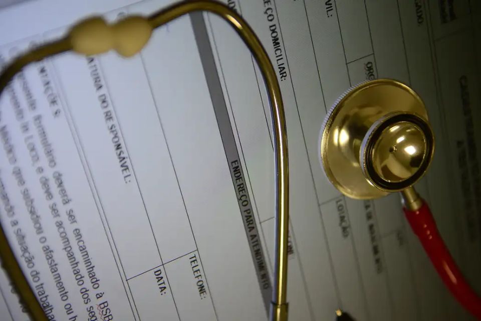 Os procuradores afirmam também que a consulta abrange quatro grandes temas que impactam diretamente os beneficiários de planos de saúde/Crédito: Marcello Casal Jr / Agência Brasil