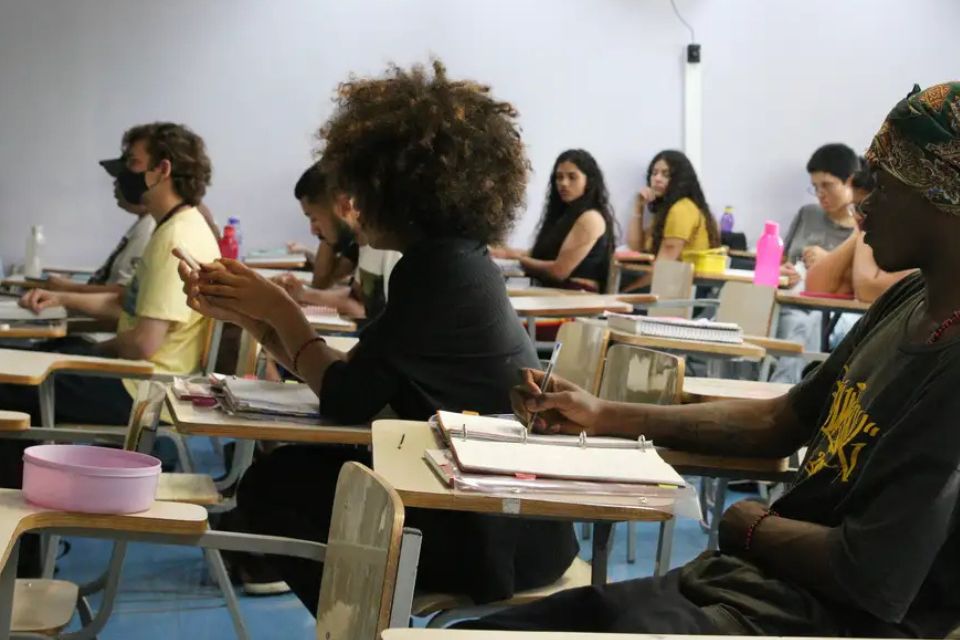 A investigação da Procuradoria Federal dos Direitos do Cidadão/MPF também identificou atraso na divulgação dos nomes dos avaliadores responsáveis pela heteroidentificação/foto: Rovena Rosa/Agência Brasil/Arquivo A investigação da Procuradoria Federal dos Direitos do Cidadão/MPF também identificou atraso na divulgação dos nomes dos avaliadores responsáveis pela heteroidentificação/foto: Rovena Rosa/Agência Brasil/Arquivo