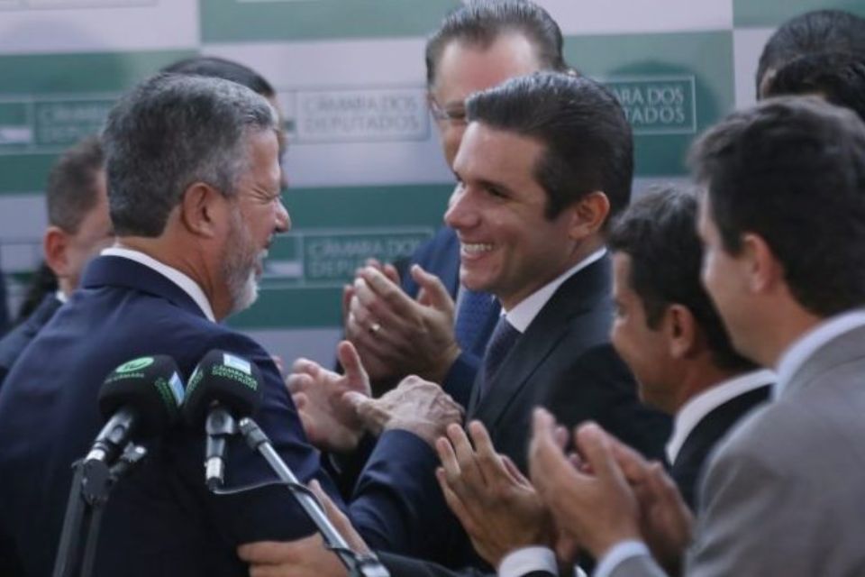 Hugo Motta tem o apoio do bloco parlamentar formado nesta manhã com 17 partidos e 494 deputados/Crédito: Agência Câmara Hugo Motta tem o apoio do bloco parlamentar formado nesta manhã com 17 partidos e 494 deputados/Crédito: Agência Câmara