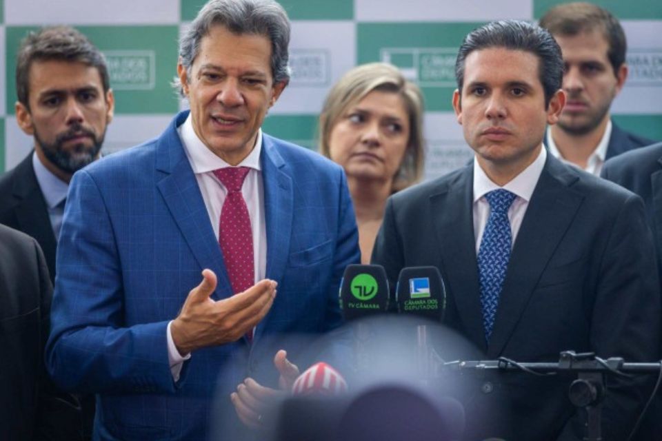 Haddad: "Nenhuma ren&uacute;ncia fiscal no Brasil pode ser feita sem compensa&ccedil;&atilde;o"/foto: Diogo Zacarias/MF
