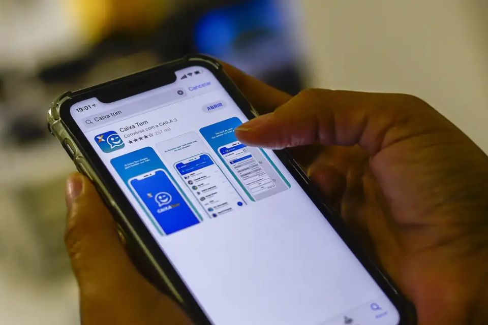 O cliente terá de copiar o código no WhatsApp e colá-lo no Caixa Tem/Foto: Agência Brasil O cliente terá de copiar o código no WhatsApp e colá-lo no Caixa Tem/Foto: Agência Brasil