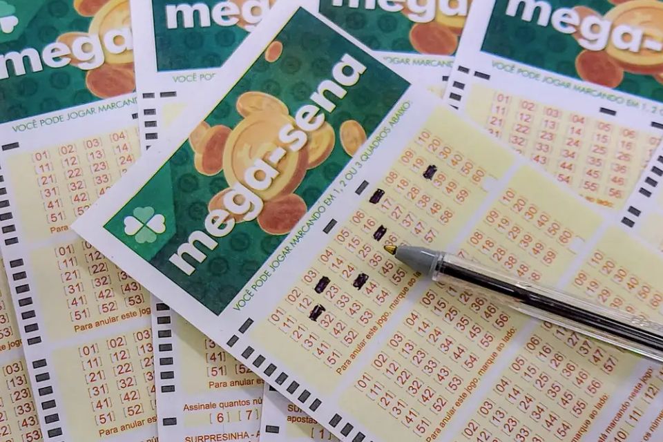 O jogo simples, com seis números marcados, custa R$ 5/foto: Rafa Neddermeyer/Agência Brasil O jogo simples, com seis números marcados, custa R$ 5/foto: Rafa Neddermeyer/Agência Brasil