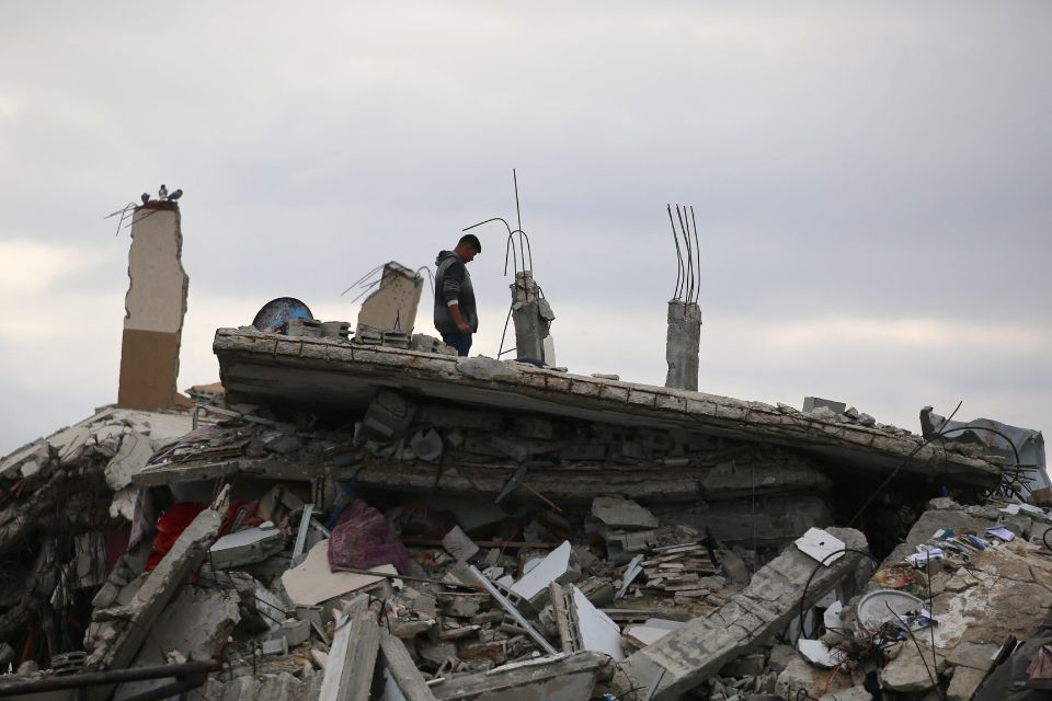 A ideia de Trump ameaça o frágil cessar-fogo de seis semanas entre Israel e o Hamas