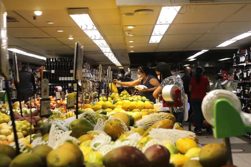 Café e tomate exerceram principais pressões alimentícias em janeiro/Crédito: Agência Brasil