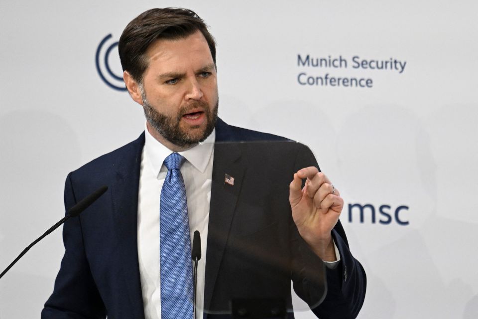 Vance também garantiu a presença da União Europeia à mesa das negociações (Crédito: THOMAS KIENZLE / AFP) Vance também garantiu a presença da União Europeia à mesa das negociações/Crédito: THOMAS KIENZLE / AFP