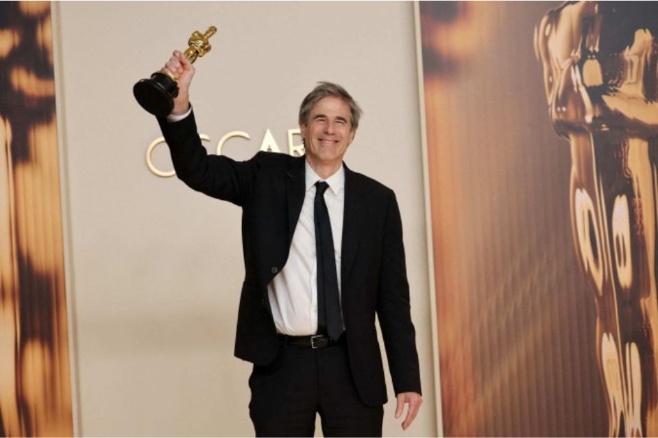Walter Salles, vencedor do melhor filme estrangeiro como diretor do 'Ainda Estou Aqui'/Crédito: Mike Coppola / GETTY IMAGES NORTH AMERICA / AFP Walter Salles, vencedor do melhor filme estrangeiro como diretor do 'Ainda Estou Aqui'/Crédito: Mike Coppola / GETTY IMAGES NORTH AMERICA / AFP
