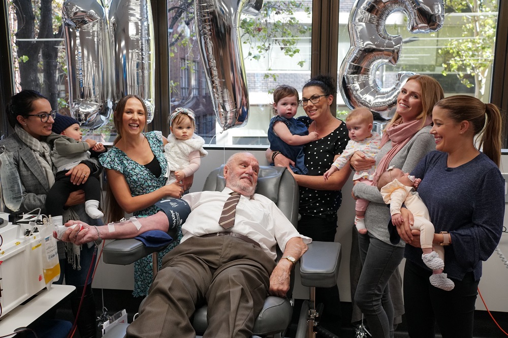 James Harrison fez 1.173 doa&ccedil;&otilde;es de sangue em 64 anos/HANDOUTAUSTRALIAN RED CROSSAFP