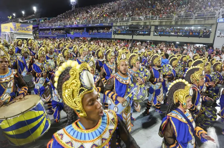 A Unidos da Tijuca abriu os desfiles no segundo dia de carnaval do grupo Especial na Marquês de Sapucaí/Tomaz Silva/Agência Brasil A Unidos da Tijuca abriu os desfiles no segundo dia de carnaval do grupo Especial na Marquês de Sapucaí/Tomaz Silva/Agência Brasil