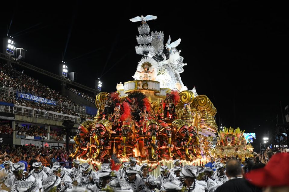 Beija-Flor no desfile do Carnaval carioca