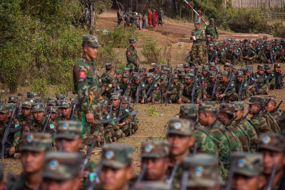 Mais de 3,5 milhões de pessoas estão deslocadas em Myanmar.