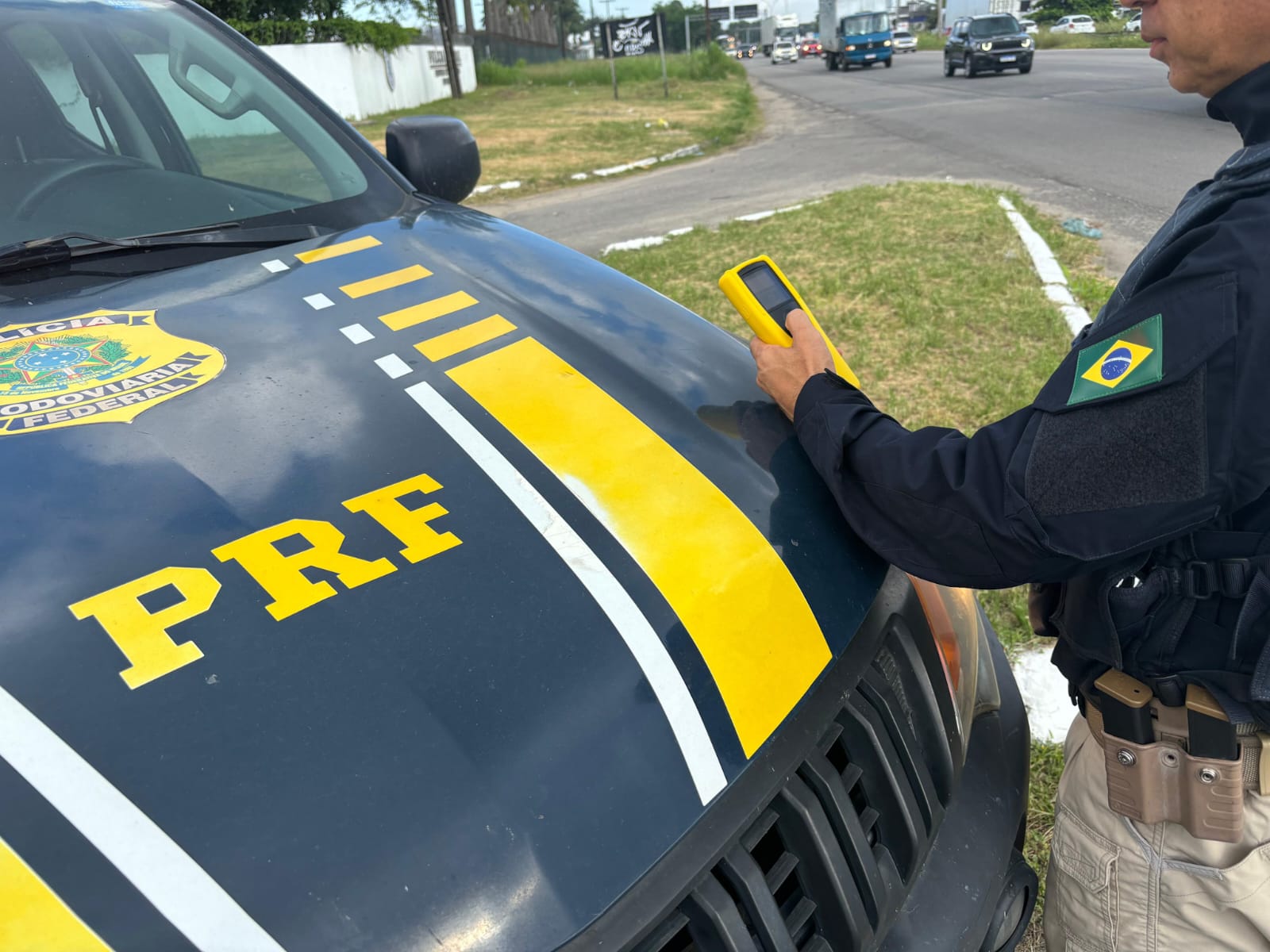 Motoristas foram flagrados por alta velocidade e embriaguez/Foto: PRF Motoristas foram flagrados por alta velocidade e embriaguez/Foto: PRF