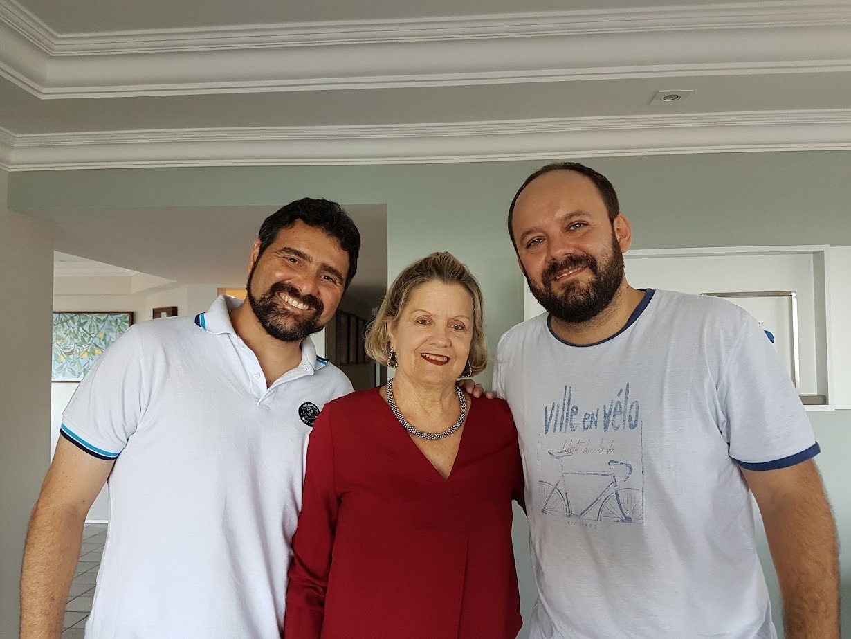 Carlos Gilberto (esquerda), Maria Zuleide e Leonardo Accioly./Foto: Cortesia