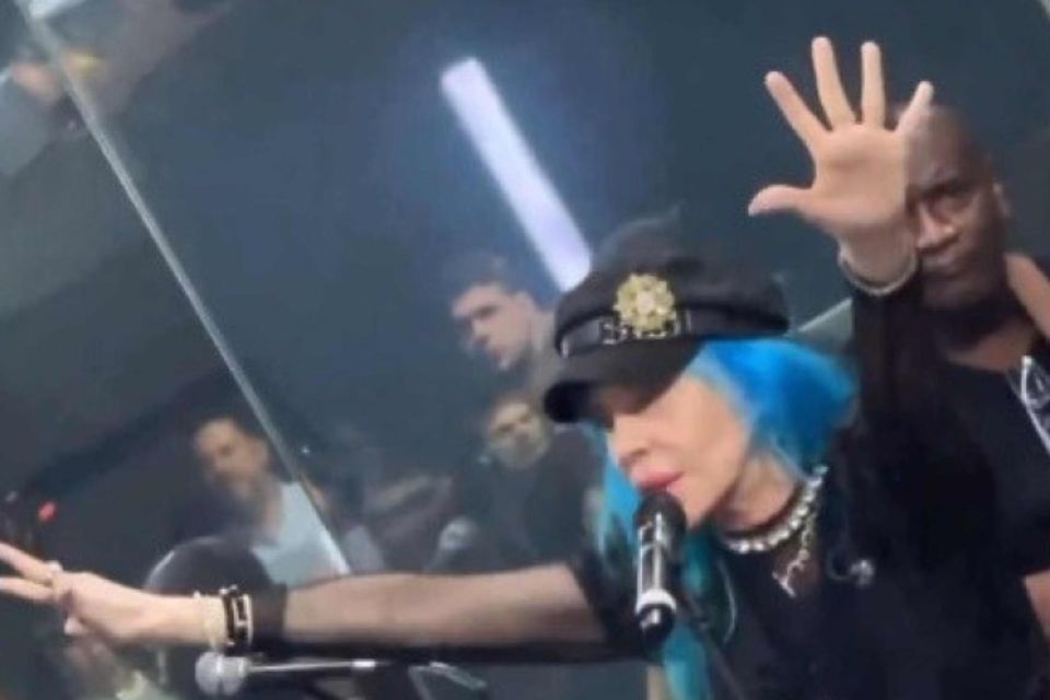 Em culto evangélico, cantora Baby do Brasil diz que vítimas de abuso devem perdoar agressores/foto: Reprodução/X Em culto evangélico, cantora Baby do Brasil diz que vítimas de abuso devem perdoar agressores/foto: Reprodução/X