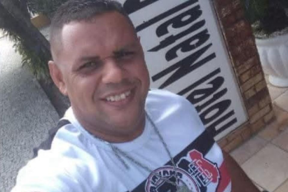 Alberico fugiu com o celular da vítima no dia do crime/Foto: Reprodução/Facebook Alberico fugiu com o celular da vítima no dia do crime/Foto: Reprodução/Facebook