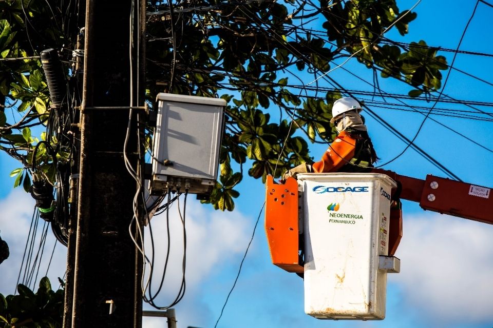 A Neoenergia Pernambuco conseguiu recuperar ainda 12 milhões de quilowatts-hora (kWh) em 72 ações com apoio policia
