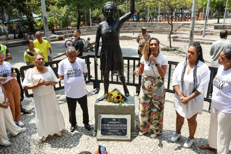 As mortes da vereadora e do motorista Anderson Gomes completam 7 anos nesta sexta-feira (14)/foto: Tomaz Silva/Agência Brasil As mortes da vereadora e do motorista Anderson Gomes completam 7 anos nesta sexta-feira (14)/foto: Tomaz Silva/Agência Brasil