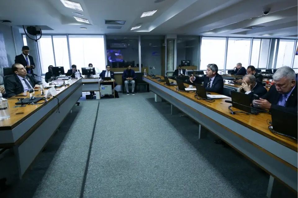 Relat&oacute;rio final foi aprovado nesta quarta-feira (19)/foto: Lula Marques/Ag&ecirc;ncia Brasil