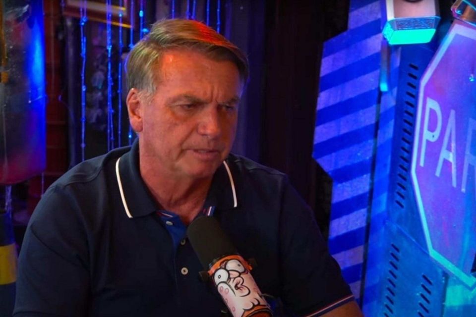 O ex-presidente Jair Bolsonaro participou do podcast Inteligência Limitada nesta segunda-feira (24)/foto: Reprodução/Redes Sociais O ex-presidente Jair Bolsonaro participou do podcast Inteligência Limitada nesta segunda-feira (24)/foto: Reprodução/Redes Sociais