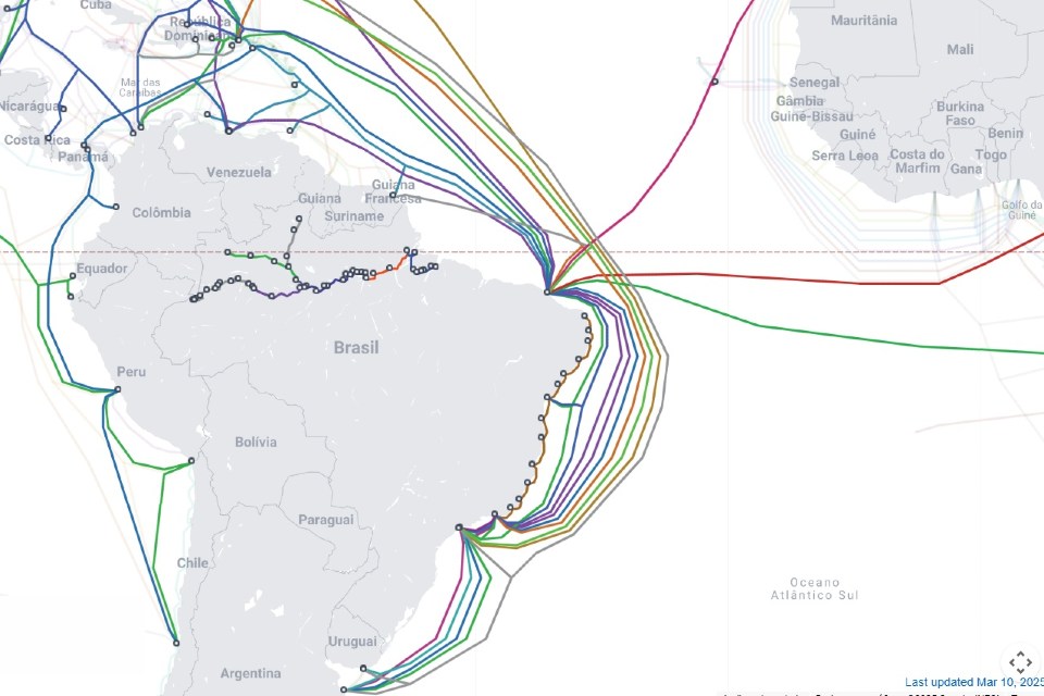 Submarine Cable Map/Reprodução