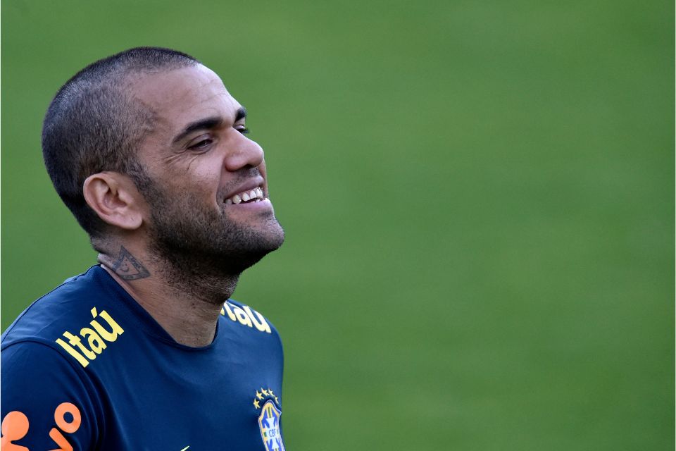Daniel Alves estava indo uma vez por semana no Tribunal e estava proibido de sair da Espanha/Crédito: DOUGLAS MAGNO / AFP Daniel Alves estava indo uma vez por semana no Tribunal e estava proibido de sair da Espanha/Crédito: DOUGLAS MAGNO / AFP