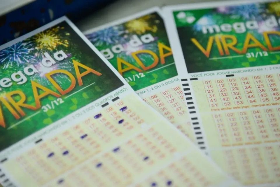 A pessoa é dona de uma das 56 cotas de um bolão feito em Osasco, na Grande SP/foto: Tomaz Silva/Agência Brasil A pessoa é dona de uma das 56 cotas de um bolão feito em Osasco, na Grande SP/foto: Tomaz Silva/Agência Brasil
