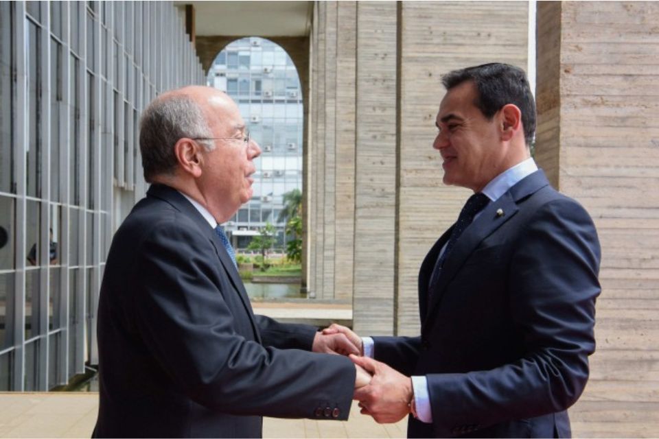 Vieira garantiu a Lezcano que o governo Lula nada tem a ver com a bisbilhotice contra os paraguaios/Crédito: Márcio Batista/MRE Vieira garantiu a Lezcano que o governo Lula nada tem a ver com a bisbilhotice contra os paraguaios/Crédito: Márcio Batista/MRE