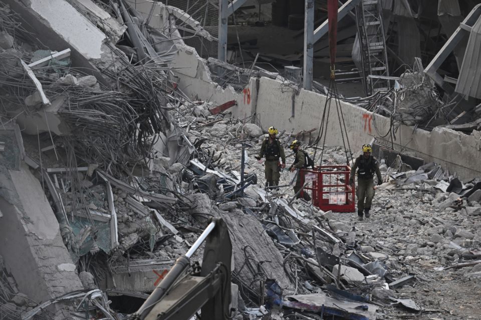 Além do número de vidas humanas, o terremoto de magnitude 7,7 de sexta-feira causou destruição generalizada neste país pobre/Crédito: AFP Além do número de vidas humanas, o terremoto de magnitude 7,7 de sexta-feira causou destruição generalizada neste país pobre/Crédito: AFP