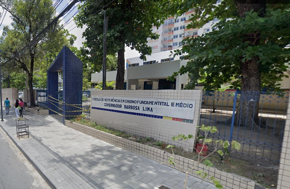 Escola Governador Barbosa Lima, no bairro das Graças./Foto: Reprodução/Google Street View Escola Governador Barbosa Lima, no bairro das Graças./Foto: Reprodução/Google Street View