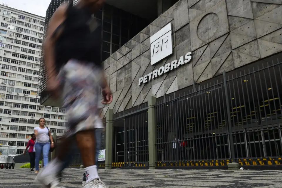 ''Tarifaço'' de Trump poupou as importações de petróleo, gás e produtos refinados/Crédito: Arquivo / Agência Brasil ''Tarifaço'' de Trump poupou as importações de petróleo, gás e produtos refinados/Crédito: Arquivo / Agência Brasil