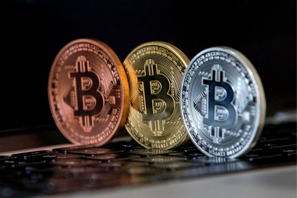 Bitcoin/foto: JACK GUEZ / AFP PHOTO