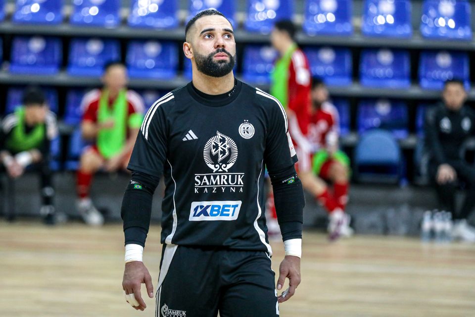 Ele defende uma das principais equipes do Cazaquist&atilde;o/Cr&eacute;dito: Divulga&ccedil;&atilde;o / Kairat Almaty