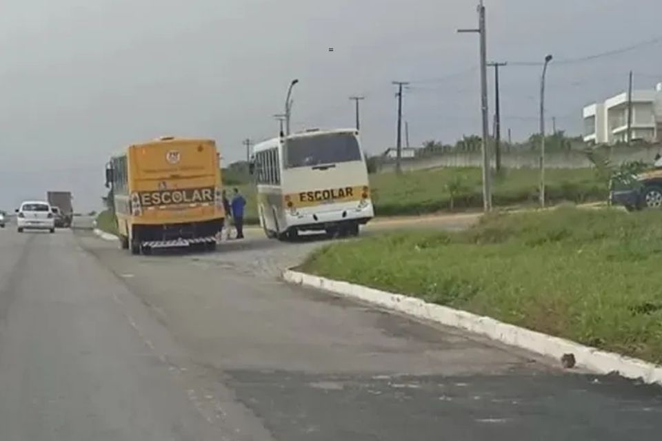 Ônibus chegou a ser apreendido em 2023 pela PRF/Foto: Reprodução/Redes Sociais Ônibus chegou a ser apreendido em 2023 pela PRF/Foto: Reprodução/Redes Sociais