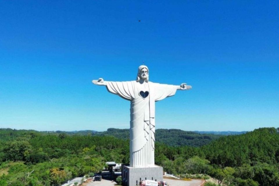 Cristo em Encantado (RS)/Foto: Material cedido ao Correio Cristo em Encantado (RS)/Foto: Material cedido ao Correio