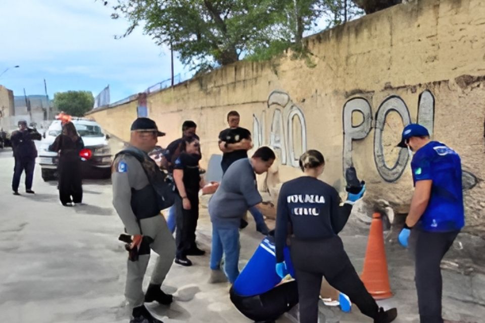 A jovem morava no bairro do Salgado, em Caruaru/Foto: Ascom Perícia Oficia A jovem morava no bairro do Salgado, em Caruaru/Foto: Ascom Perícia Oficia
