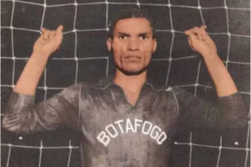 Além do Internacional, Botafogo e Nacional-URU, Manga passou pelo Sport, Operário-MS, Coritiba, Grêmio e Barcelona de Guayaquil/Crédito: Reprodução Além do Internacional, Botafogo e Nacional-URU, Manga passou pelo Sport, Operário-MS, Coritiba, Grêmio e Barcelona de Guayaquil/Crédito: Reprodução