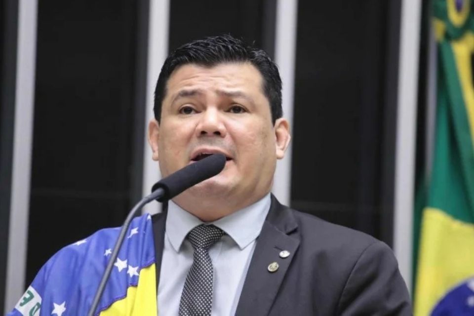 ''Tomara que tenha um ataque cardíaco'', diz deputado Gilvan da Federal sobre Lula/foto: Bruno Spada/Câmara dos Deputados ''Tomara que tenha um ataque cardíaco'', diz deputado Gilvan da Federal sobre Lula/foto: Bruno Spada/Câmara dos Deputados