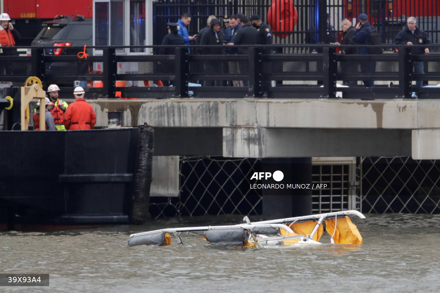 LEONARDO MUNOZAFP/Acidente ocorreu no Rio Hudson, em Nova Yok, nesta terça (10)