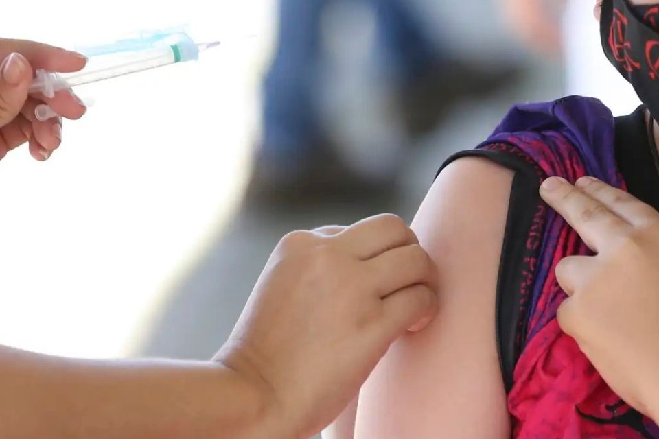 Vacinação ocorrerá em mais de 110 mil escolas públicas/foto: José Cruz/Agência Brasil Vacinação ocorrerá em mais de 110 mil escolas públicas/foto: José Cruz/Agência Brasil