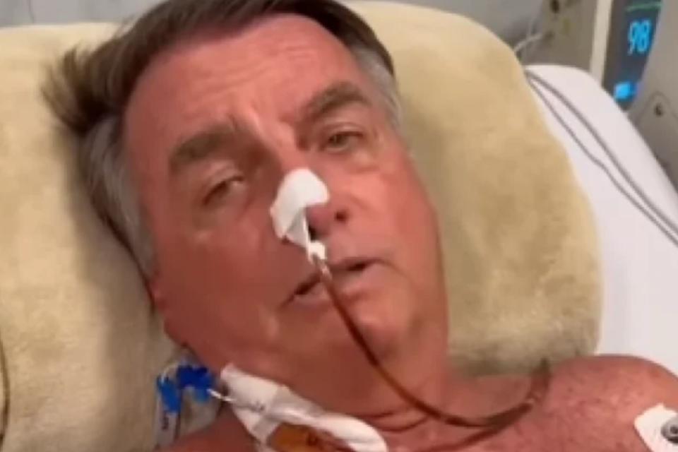 Jair Bolsonaro foi submetido a uma Laparotomia exploradora na manhã deste sábado (13/4) no hospital DF Star, em Brasília/Foto: Reprodução/Instagram Jair Bolsonaro foi submetido a uma Laparotomia exploradora na manhã deste sábado (13/4) no hospital DF Star, em Brasília/Foto: Reprodução/Instagram
