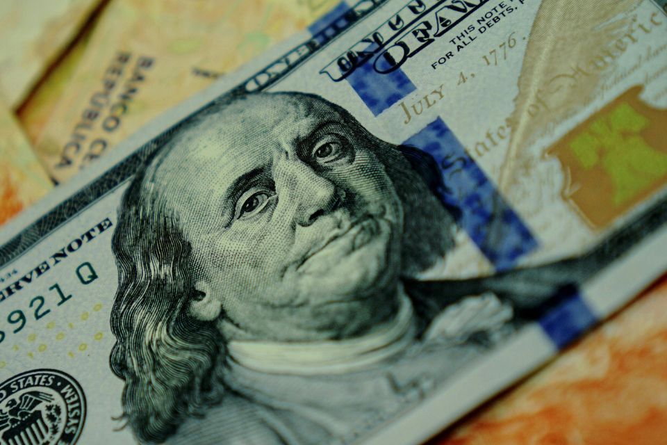 Dólar americano e o peso argentino