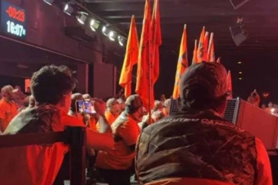 Eliezer participa de experiência religiosa do movimento cristão 'Legendários'/Foto: Reprodução/Instagram/@viihtube Eliezer participa de experiência religiosa do movimento cristão 'Legendários'/Foto: Reprodução/Instagram/@viihtube
