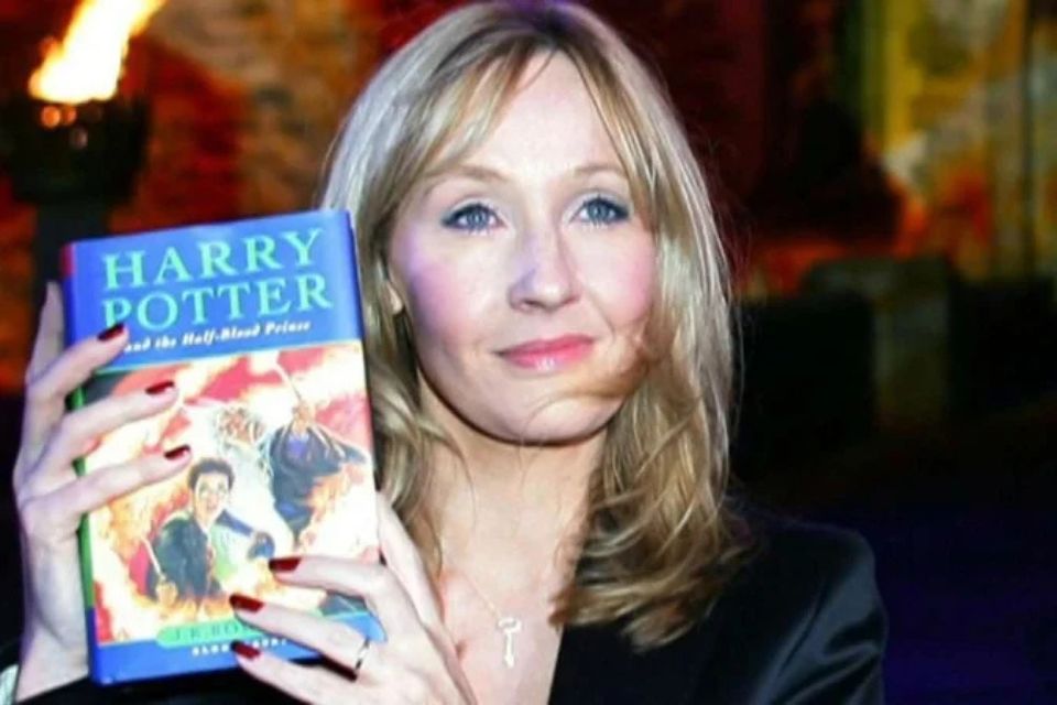 J.K Rowling é a criadora da famosa saga de 'Harry Potter'/Foto: AFPTV teams, Kena Betancur / AFP / AFPTV J.K Rowling é a criadora da famosa saga de 'Harry Potter'/Foto: AFPTV teams, Kena Betancur / AFP / AFPTV