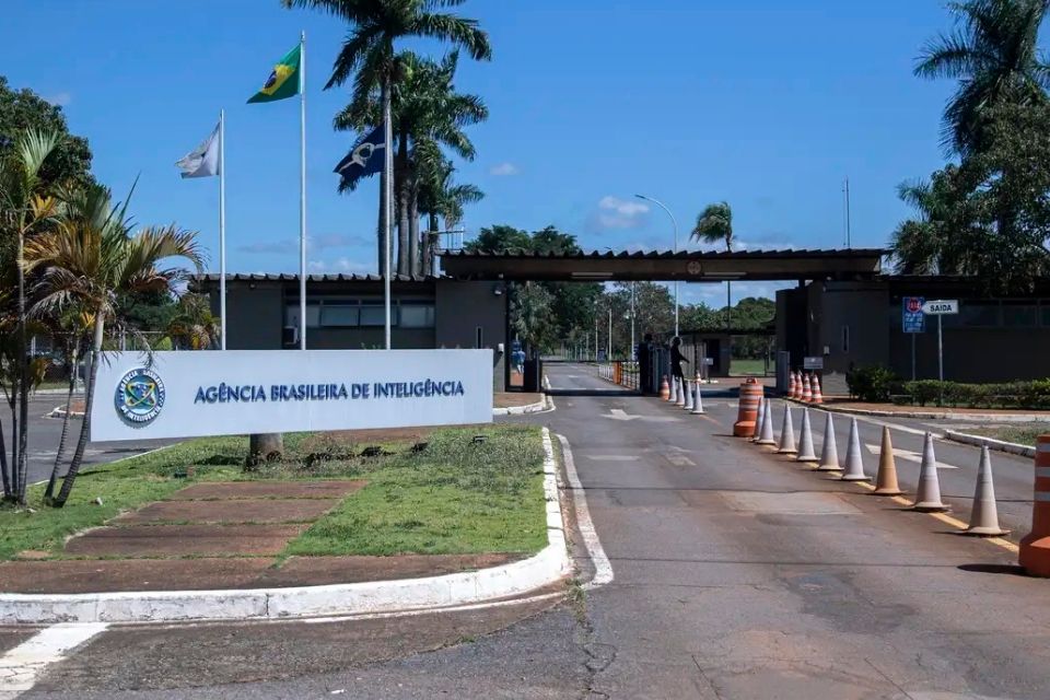 O principal alvo da investigação é o uso ilegal da Abin para monitorar ilegalmente autoridades públicas durante o governo Bolsonaro/foto: Antonio Cruz/Agência Brasil O principal alvo da investigação é o uso ilegal da Abin para monitorar ilegalmente autoridades públicas durante o governo Bolsonaro/foto: Antonio Cruz/Agência Brasil