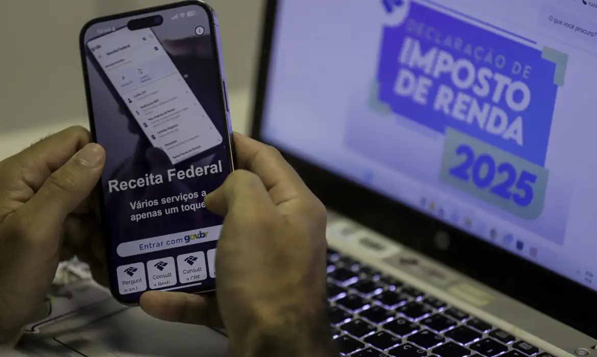 Declarações de contribuintes que informaram chave Pix tipo CPF tiveram prioridade/Joédson Alves/Agência Brasil