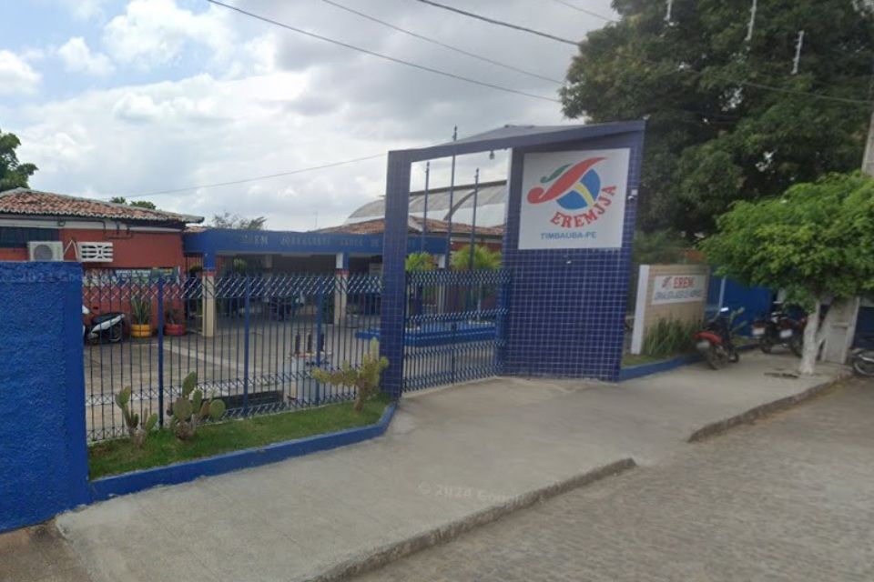 Escola de Referência em Ensino Médio Jornalista Jader de Andrade./Reprodução/ Google Street View Escola de Referência em Ensino Médio Jornalista Jader de Andrade./Reprodução/ Google Street View