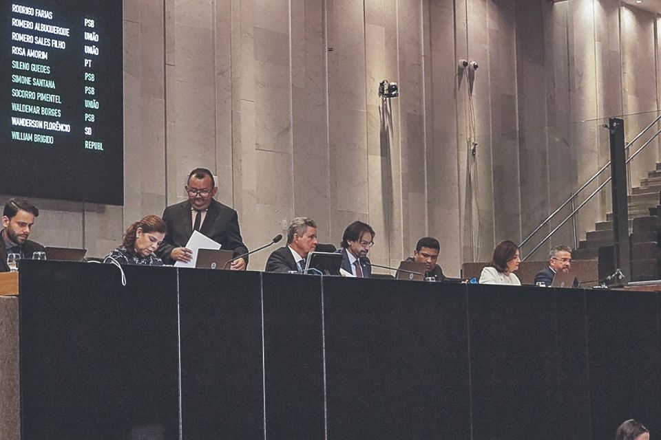 Deputados presentes na sessão foram unânimes/Foto: Roberto Soares/Alepe Deputados presentes na sessão foram unânimes/Foto: Roberto Soares/Alepe