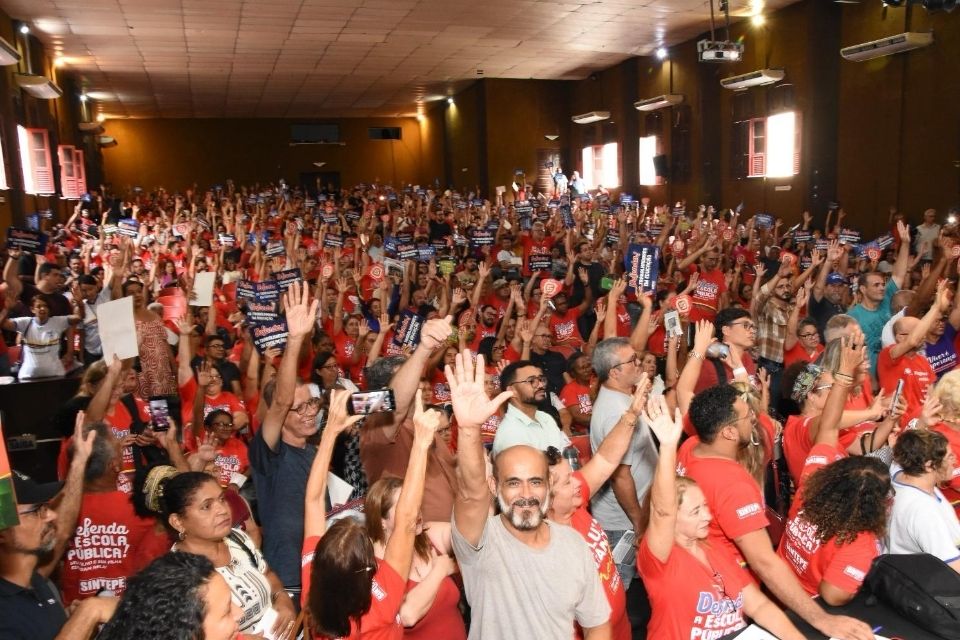 O acordo foi firmado nesta quinta-feira (24)/Foto: Arquivo/Sintepe O acordo foi firmado nesta quinta-feira (24)/Foto: Arquivo/Sintepe