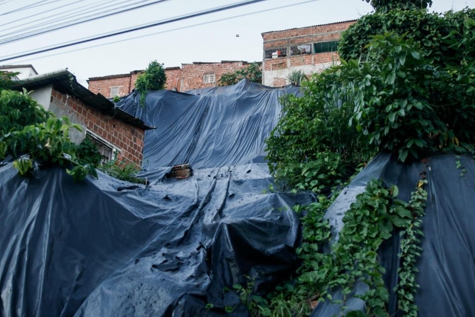 Medo de quem vive em barreiras não dorme/Foto: Marina Torres/DP Foto