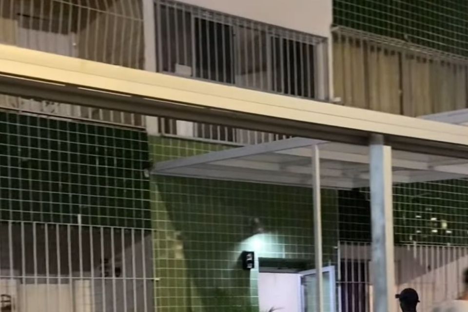 Moradores tiveram que deixar seus apartamentos na noite de domingo (4)/Foto: Reprodução/Instagram Moradores tiveram que deixar seus apartamentos na noite de domingo (4)/Foto: Reprodução/Instagram