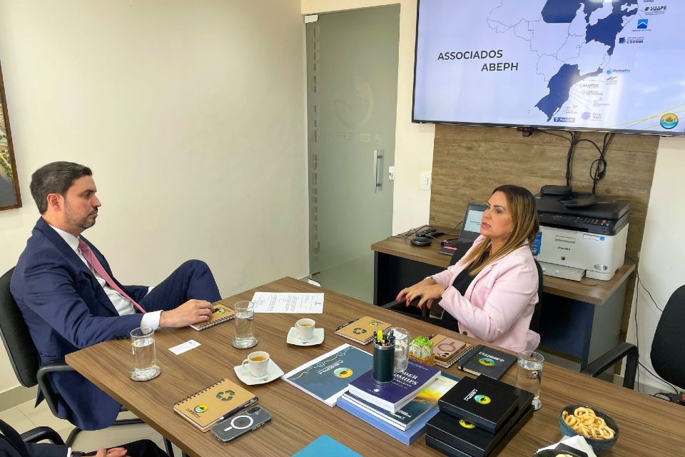 Armando Bisneto em visita a Associação Brasileira de Entidades Portuárias